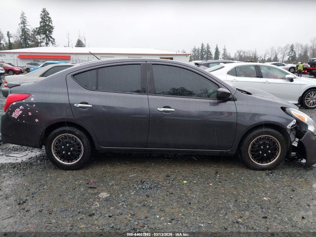 2015 Nissan Versa 1.6 S/1.6 S+/1.6 Sl/1.6 Sv მანქანა იყიდება აუქციონზე, vin: 3N1cn7AP2FL817293, აუქციონის ნომერი: 44607992