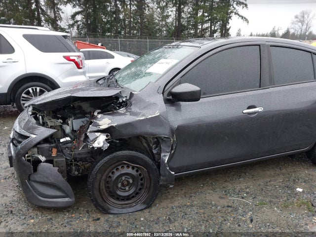 2015 Nissan Versa 1.6 S/1.6 S+/1.6 Sl/1.6 Sv მანქანა იყიდება აუქციონზე, vin: 3N1cn7AP2FL817293, აუქციონის ნომერი: 44607992