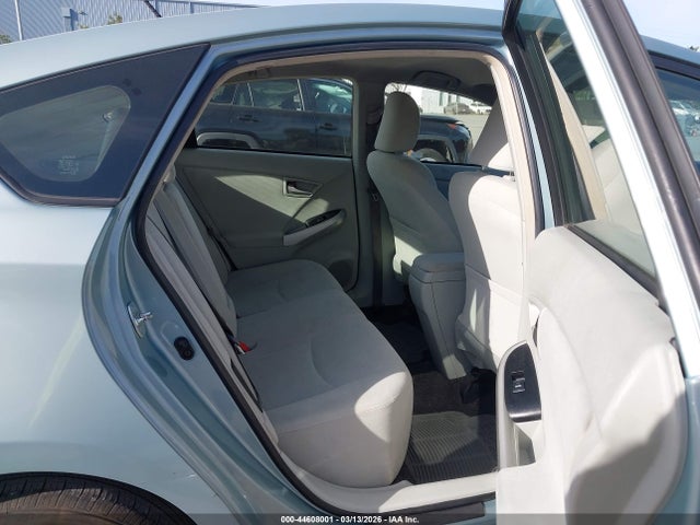 Toyota Prius Three 2014 JTDKN3DU8E1829487 Image 8