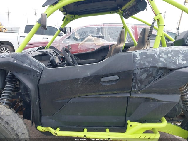 44608037 :رقم المزاد ، JKARFCB13NB503606 vin ، 2022 Kawasaki Krf 1000 B مزاد بيع