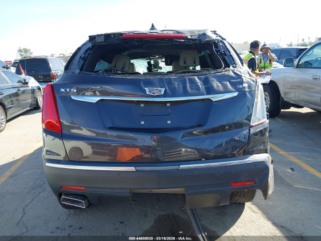 1GYKNARS2JZ133760 Cadillac Xt5 Standard