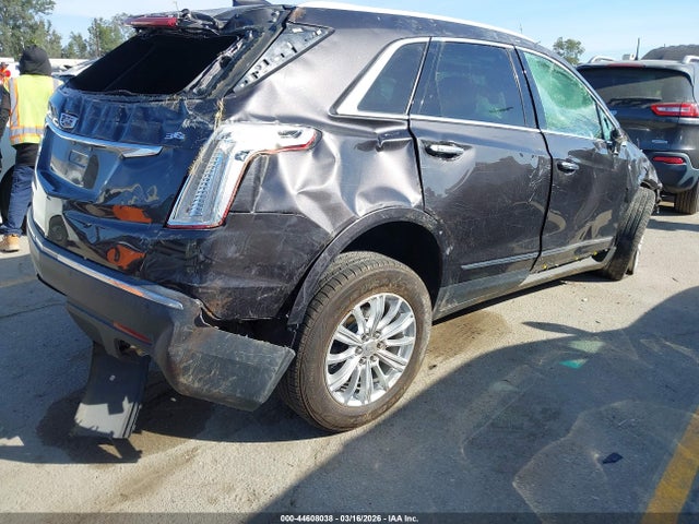 1GYKNARS2JZ133760 Cadillac Xt5 Standard