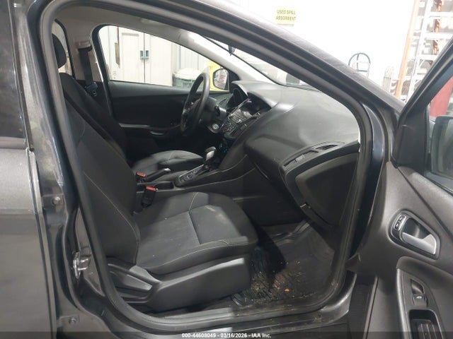 1FADP3K25JL231799 Ford FOCUS SE