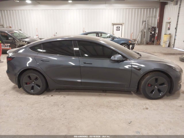 2021 Tesla Model 3 Long Range Dual Motor All-wheel Drive მანქანა იყიდება აუქციონზე, vin: 5YJ3E1EB8MF973973, აუქციონის ნომერი: 44608063