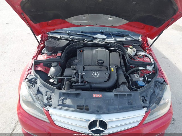 44608064 :رقم المزاد ، WDDGF4HB6CA611231 vin ، 2012 Mercedes-benz C 250 Sport مزاد بيع