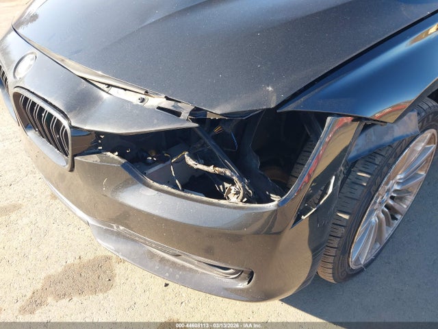 44608113 :رقم المزاد ، WBA3B3G54ENR82665 vin ، 2014 Bmw 328i Xdrive مزاد بيع