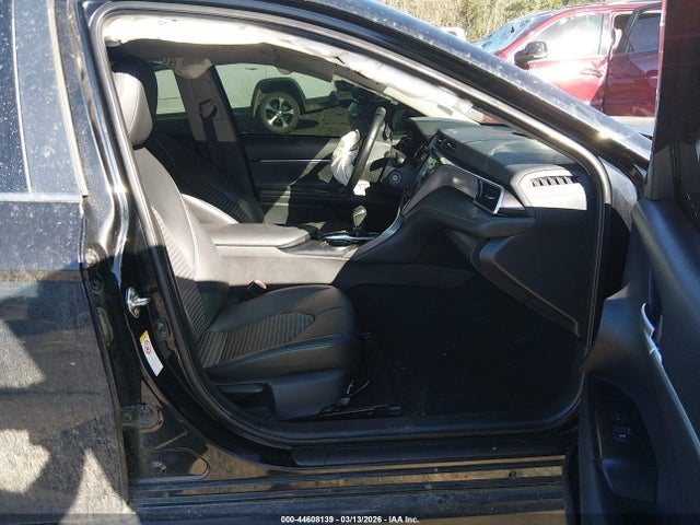 2018 TOYOTA CAMRY 4T1B11HK6JU083862 Photo 4