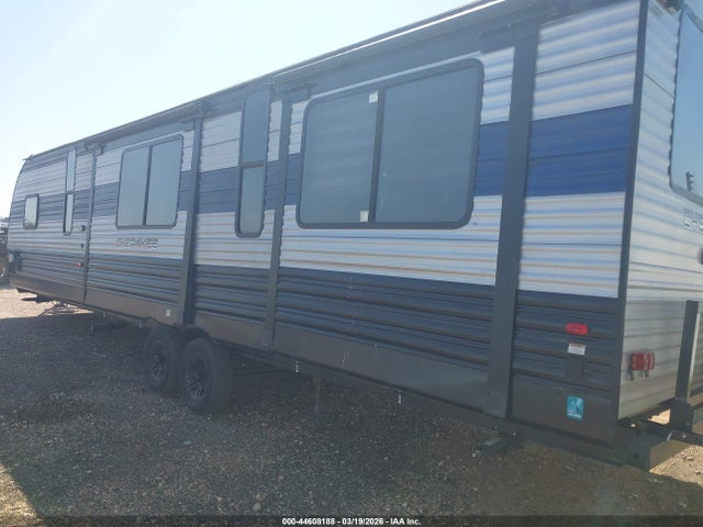 44608188 :رقم المزاد ، 4X4TCKG25NX155594 vin ، 2022 Forest River Other مزاد بيع