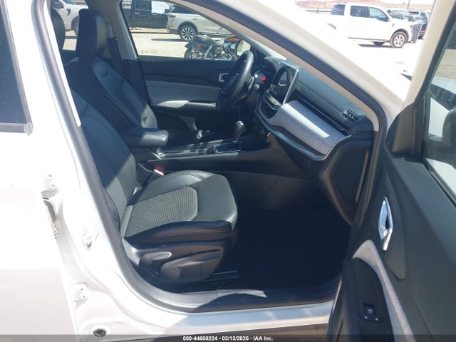 3C4NJCBB2NT202268 Jeep Compass Latitude Fwd