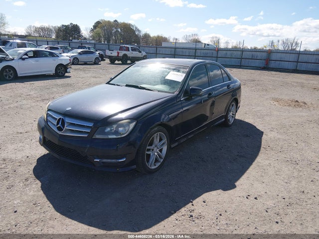 Продаж на аукціоні авто 2012 Mercedes-benz C 250 Sport, vin: WDDGF4HB0CA609393, номер лоту: 44608236
