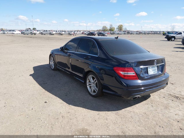 Продаж на аукціоні авто 2012 Mercedes-benz C 250 Sport, vin: WDDGF4HB0CA609393, номер лоту: 44608236
