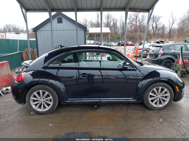 Aukcja sprzedaży 2018 Volkswagen Beetle 2.0t Se, vin: 3VWJD7AT2JM702343, numer aukcji: 44608247