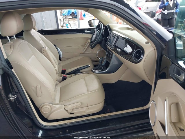 2018 VOLKSWAGEN BEETLE 3VWJD7AT2JM702343 Photo 4