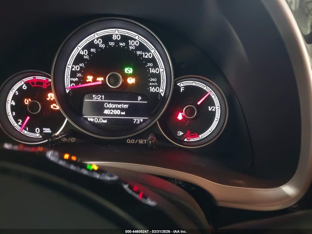 2018 VOLKSWAGEN BEETLE 3VWJD7AT2JM702343 Photo 6