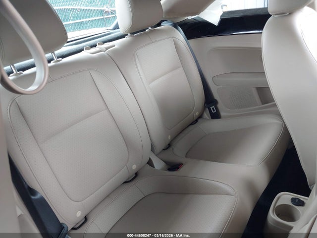 2018 VOLKSWAGEN BEETLE 3VWJD7AT2JM702343 Photo 7