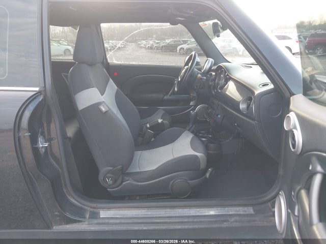 2005 MINI COOPER WMWRC33545TJ73191 Photo 4
