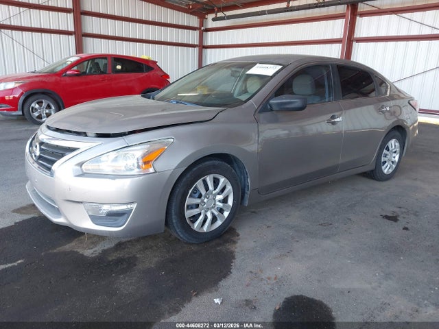 Nissan Altima 2.5 S 2015 1N4AL3AP8FC169074 Image 2