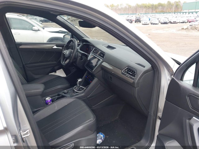 Aukcja sprzedaży 2022 Volkswagen Tiguan 2.0t Se R-line Black, vin: 3VV8B7AX0NM003584, numer aukcji: 44608290