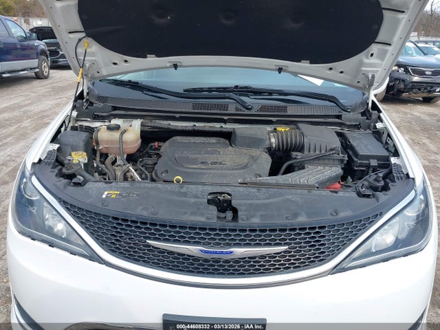 Продаж на аукціоні авто 2020 Chrysler Pacifica Touring L, vin: 2C4RC1BGXLR137228, номер лоту: 44608332