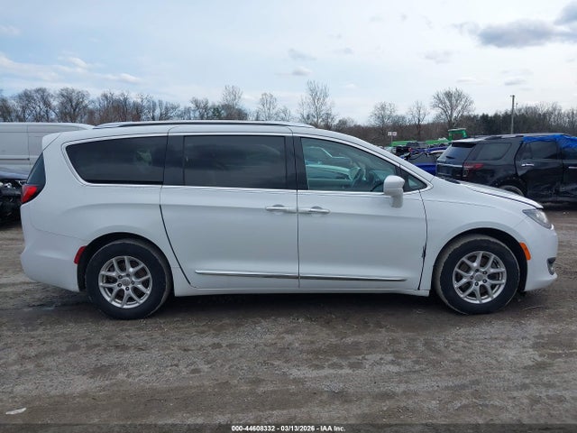 Продаж на аукціоні авто 2020 Chrysler Pacifica Touring L, vin: 2C4RC1BGXLR137228, номер лоту: 44608332