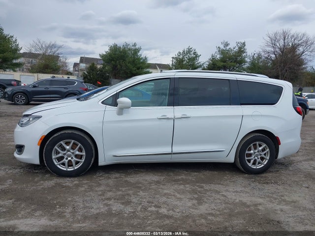 Продаж на аукціоні авто 2020 Chrysler Pacifica Touring L, vin: 2C4RC1BGXLR137228, номер лоту: 44608332