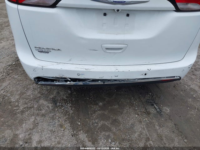 Продаж на аукціоні авто 2020 Chrysler Pacifica Touring L, vin: 2C4RC1BGXLR137228, номер лоту: 44608332