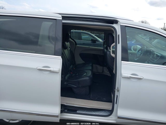 Продаж на аукціоні авто 2020 Chrysler Pacifica Touring L, vin: 2C4RC1BGXLR137228, номер лоту: 44608332