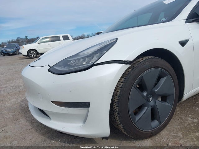2021 Tesla Model 3 Standard Range Plus Rear-wheel Drive მანქანა იყიდება აუქციონზე, vin: 5YJ3E1EA5MF854186, აუქციონის ნომერი: 44608336