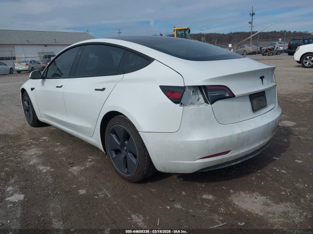 2021 Tesla Model 3 Standard Range Plus Rear-wheel Drive მანქანა იყიდება აუქციონზე, vin: 5YJ3E1EA5MF854186, აუქციონის ნომერი: 44608336
