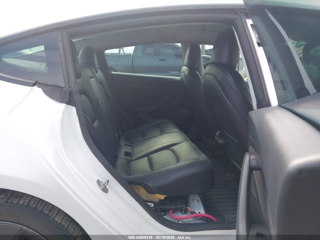 2021 Tesla Model 3 Standard Range Plus Rear-wheel Drive მანქანა იყიდება აუქციონზე, vin: 5YJ3E1EA5MF854186, აუქციონის ნომერი: 44608336