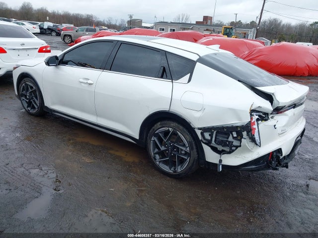 2025 Kia K4 Gt-line მანქანა იყიდება აუქციონზე, vin: 3KPFW4DE5SE046679, აუქციონის ნომერი: 44608357