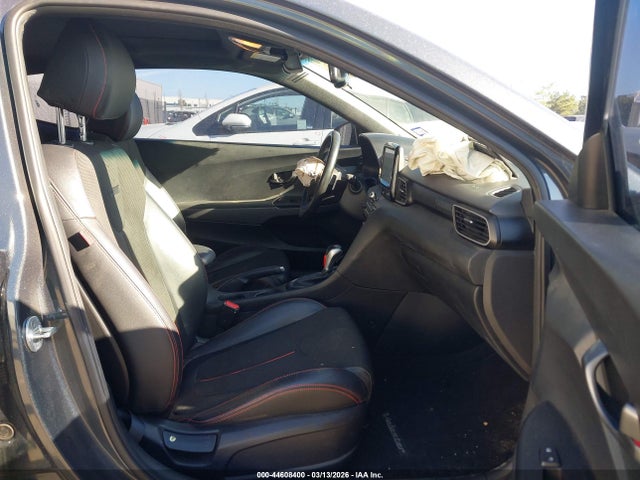 Продаж на аукціоні авто 2020 Hyundai Veloster 2.0 Premium, vin: KMHTG6AF9LU024708, номер лоту: 44608400