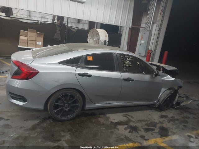 2HGFC2F55JH505661 Honda Civic Lx