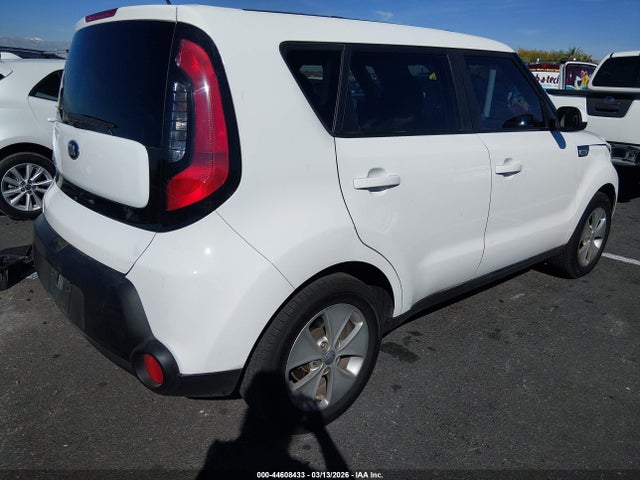 KNDJN2A23G7388053 KIA Soul