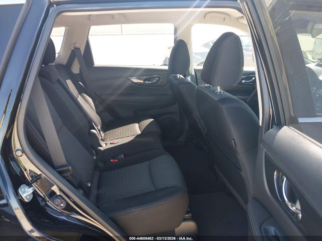 JN8AT2MV2HW252911 Nissan ROGUE SV