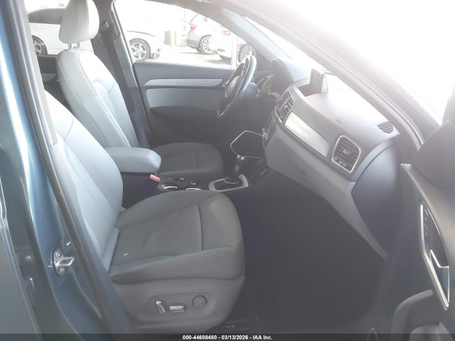 WA1JCCFS4JR029451 Audi Q3 2.0t Premium/2.0t Sport Premium