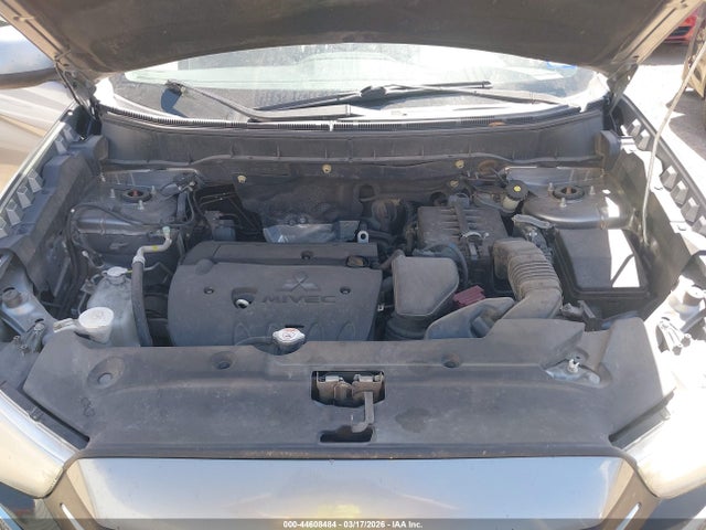 44608484 :رقم المزاد ، JA4AP3AW3JU002141 vin ، 2018 Mitsubishi Outlander Sport 2.4 Se مزاد بيع
