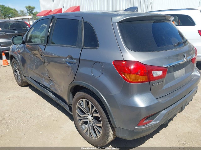 44608484 :رقم المزاد ، JA4AP3AW3JU002141 vin ، 2018 Mitsubishi Outlander Sport 2.4 Se مزاد بيع