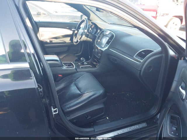 44608506 :رقم المزاد ، 2C3CCAEGXEH264902 vin ، 2014 Chrysler 300c مزاد بيع