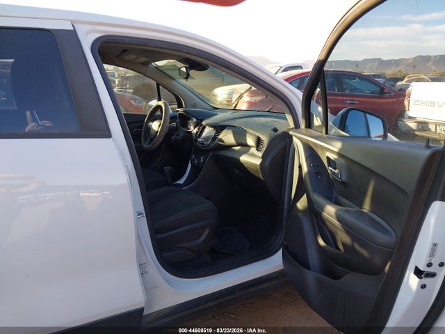 Chevrolet TRAX LS 2018 KL7CJNSB5JB568897 Image 5