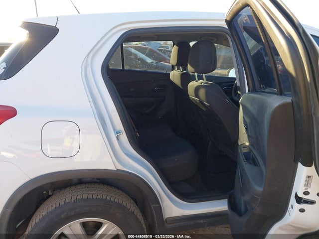 Chevrolet TRAX LS 2018 KL7CJNSB5JB568897 Image 8