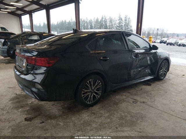 3KPF54AD5PE662596 KIA Forte Gt-line