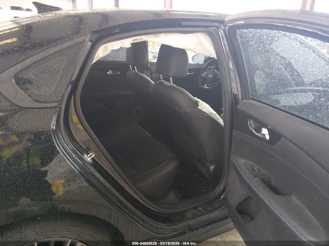 3KPF54AD5PE662596 KIA Forte Gt-line