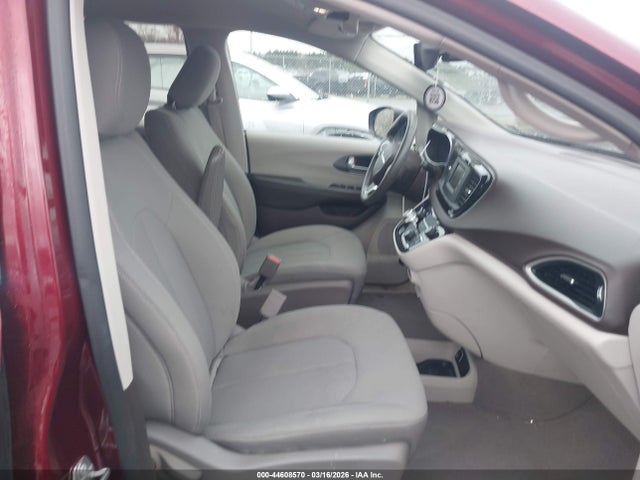 Продаж на аукціоні авто 2017 Chrysler Pacifica Lx, vin: 2C4RC1CG1HR502773, номер лоту: 44608570