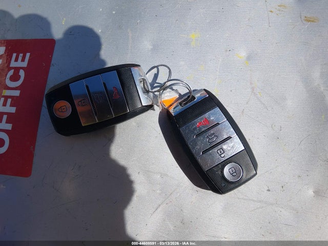 44608591 :رقم المزاد ، 5XYPGDA55LG679838 vin ، 2020 Kia Sorento 3.3l S مزاد بيع