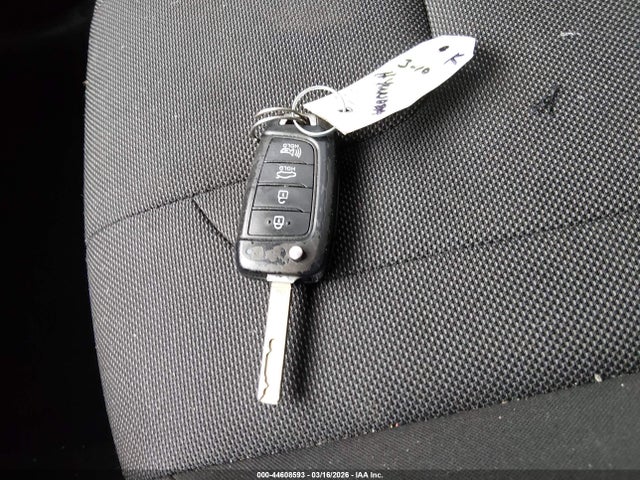 KMHLL4AGXMU128098 Hyundai ELANTRA SE