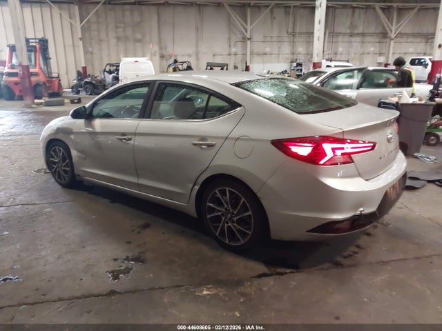 Hyundai Elantra Limited 2019 5NPD84LF1KH446732 Image 3