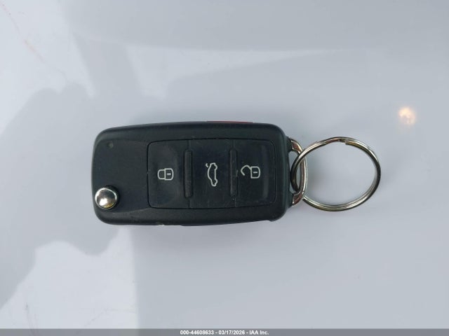 Продаж на аукціоні авто 2015 Volkswagen Passat 1.8t Limited Edition, vin: 1VWAT7A36FC113906, номер лоту: 44608633