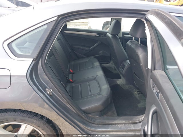 Продаж на аукціоні авто 2015 Volkswagen Passat 1.8t Limited Edition, vin: 1VWAT7A36FC113906, номер лоту: 44608633