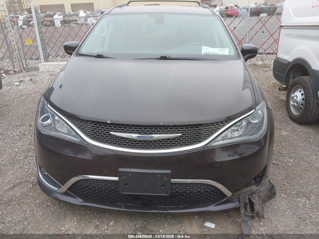 2017 Chrysler Pacifica Touring-l მანქანა იყიდება აუქციონზე, vin: 2C4RC1BG4HR539334, აუქციონის ნომერი: 44608640